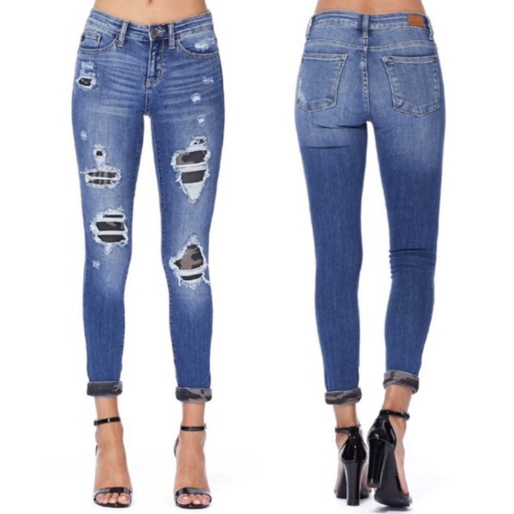 Judy Blue Skinny Fit Distressed Jeans Size 3 / 26 Stretch Denim Camo Details